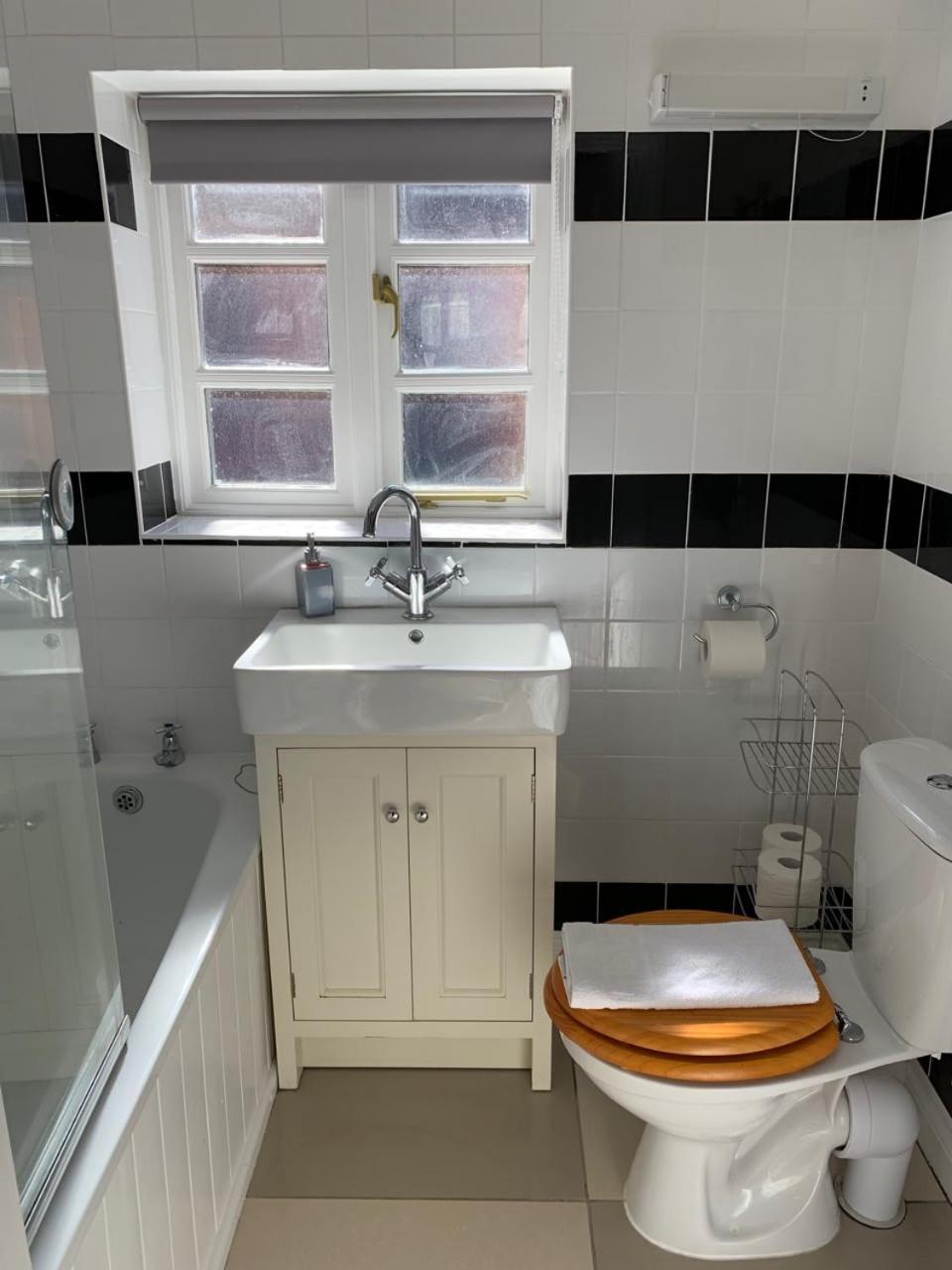 Ashbrook Lewis - Two Bedroom, Two Bathroom Cottage Nr Harwell Oxford 迪德科特 外观 照片